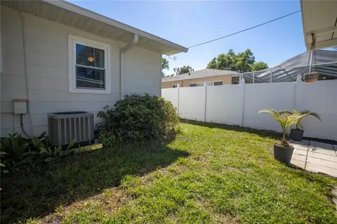 4621 Dartmouth Avenue N St Petersburg FL 33713