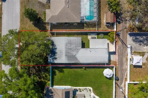 4621 Dartmouth Avenue N St Petersburg FL 33713