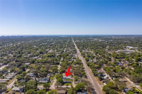 4621 Dartmouth Avenue N St Petersburg FL 33713
