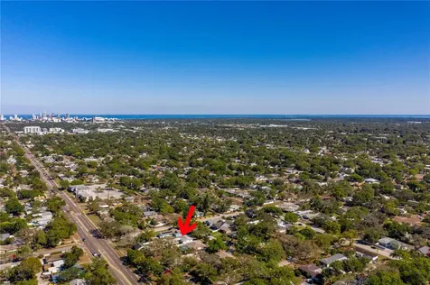 4621 Dartmouth Avenue N St Petersburg FL 33713