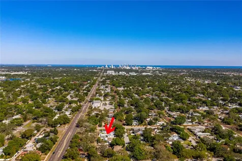 4621 Dartmouth Avenue N St Petersburg FL 33713