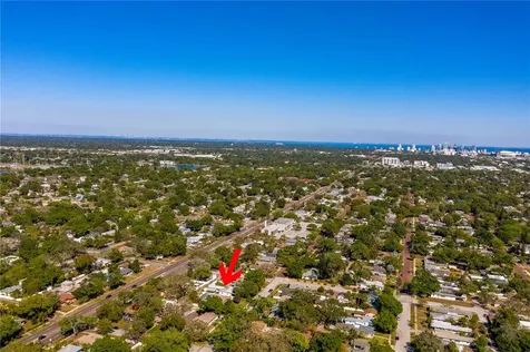 4621 Dartmouth Avenue N St Petersburg FL 33713