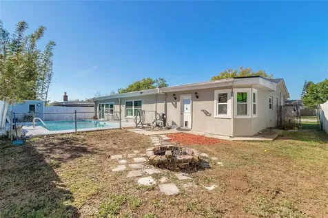 2927 Gaslight Drive South Daytona FL 32119