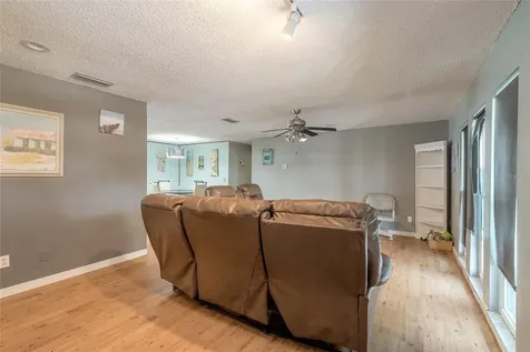 2927 Gaslight Drive South Daytona FL 32119