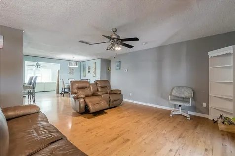 2927 Gaslight Drive South Daytona FL 32119