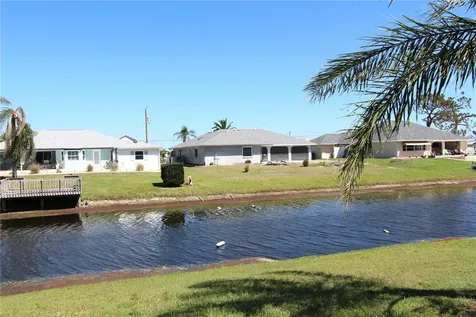 42 Mark Twain Lane Rotonda West FL 33947