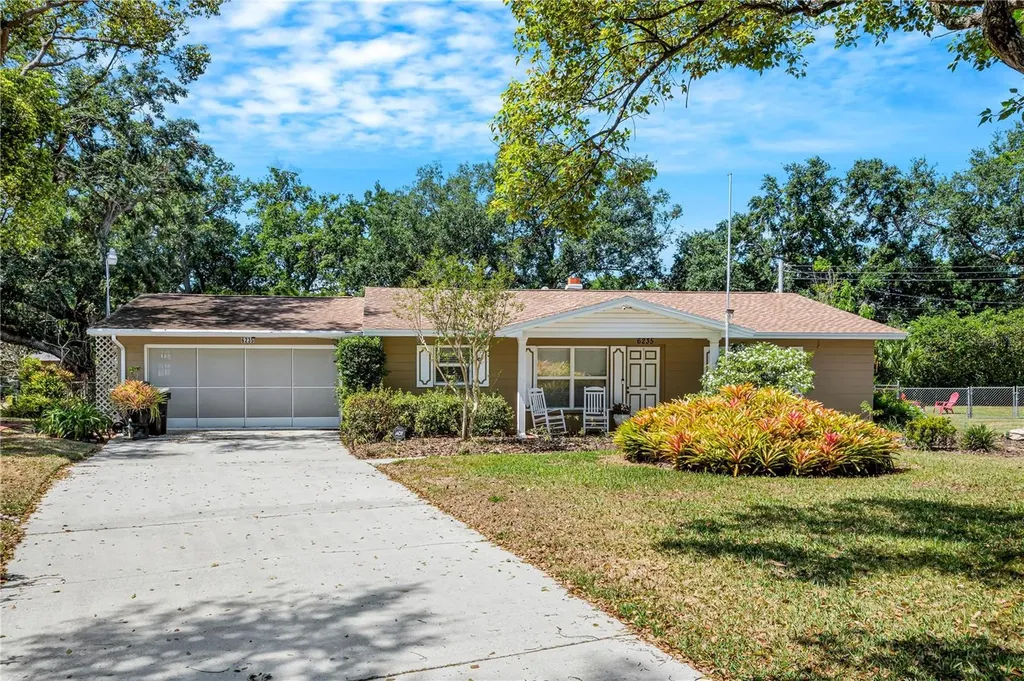 6235 Somerset W Lakeland FL 33813