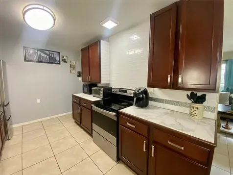 8707 N Dexter Avenue Tampa FL 33604