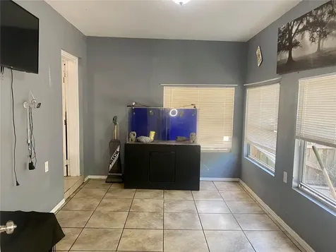 8707 N Dexter Avenue Tampa FL 33604