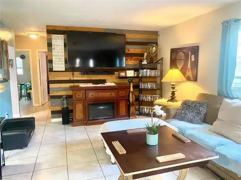 8707 N Dexter Avenue Tampa FL 33604