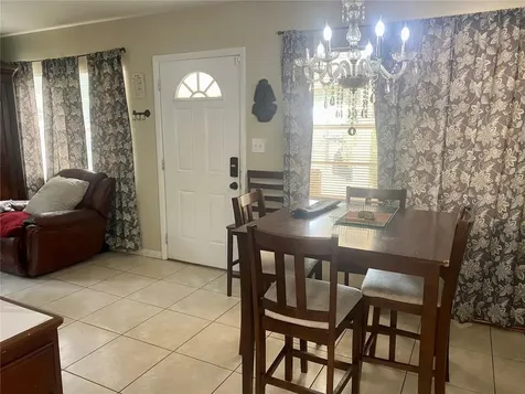 8707 N Dexter Avenue Tampa FL 33604