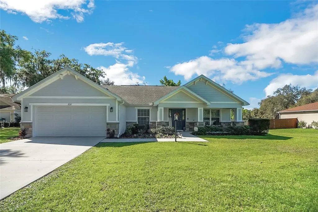 232 W Mcclendon Street Lady Lake FL 32159