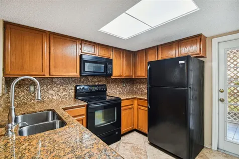 2334 Fletchers Point Circle Tampa FL 33613