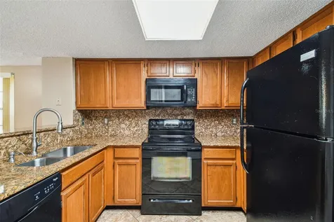 2334 Fletchers Point Circle Tampa FL 33613