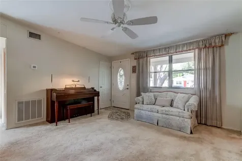 5642 Harding Boulevard NE St Petersburg FL 33703