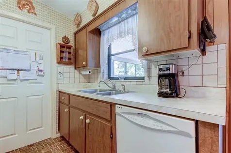 5642 Harding Boulevard NE St Petersburg FL 33703