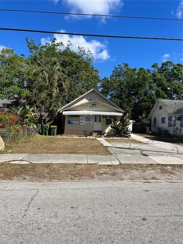 2025 10th Street Sarasota FL 34237