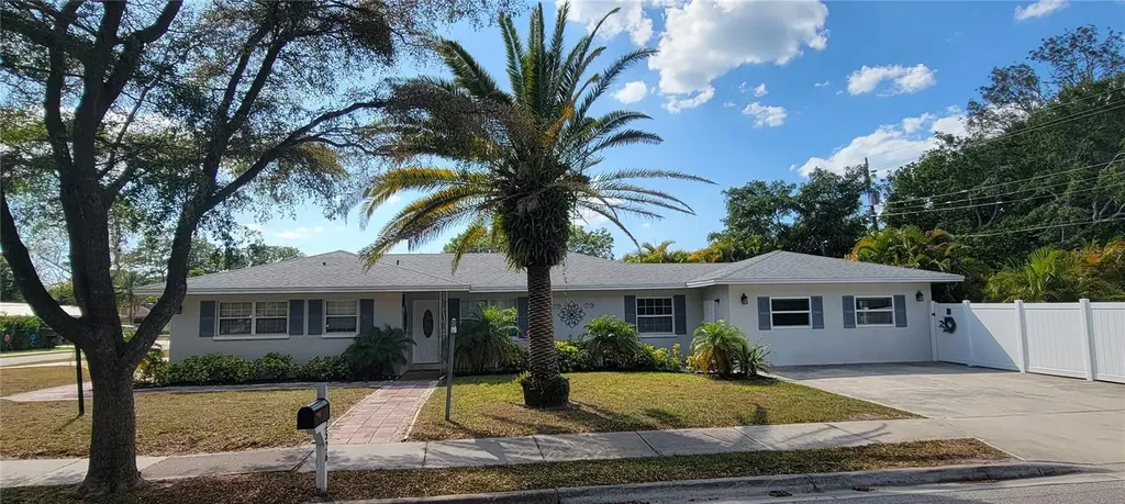 2526 S East Avenue Sarasota FL 34239