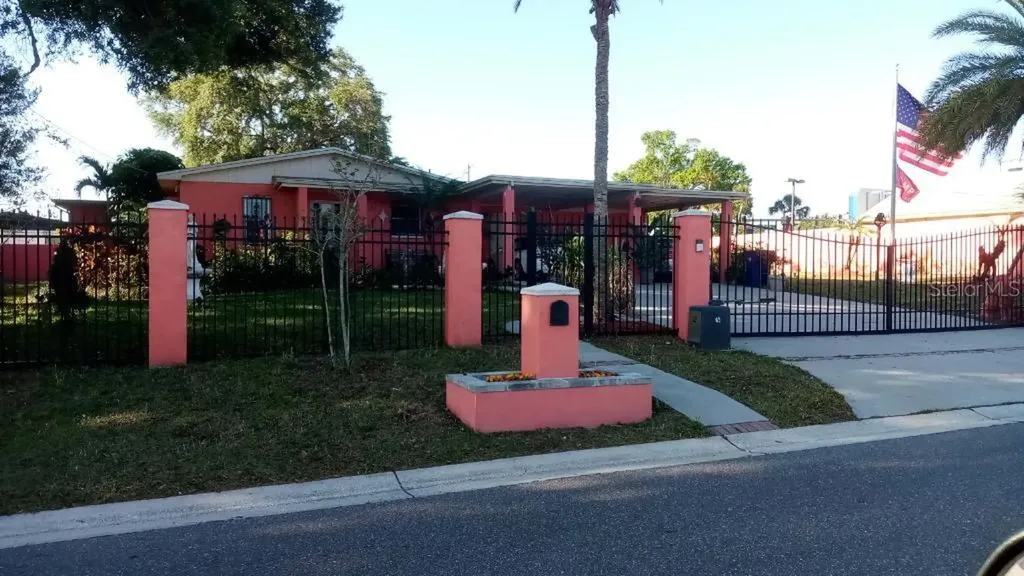 2310 W Norfolk Street Tampa FL 33604