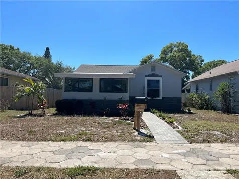 4520 Burlington Avenue N St Petersburg FL 33713