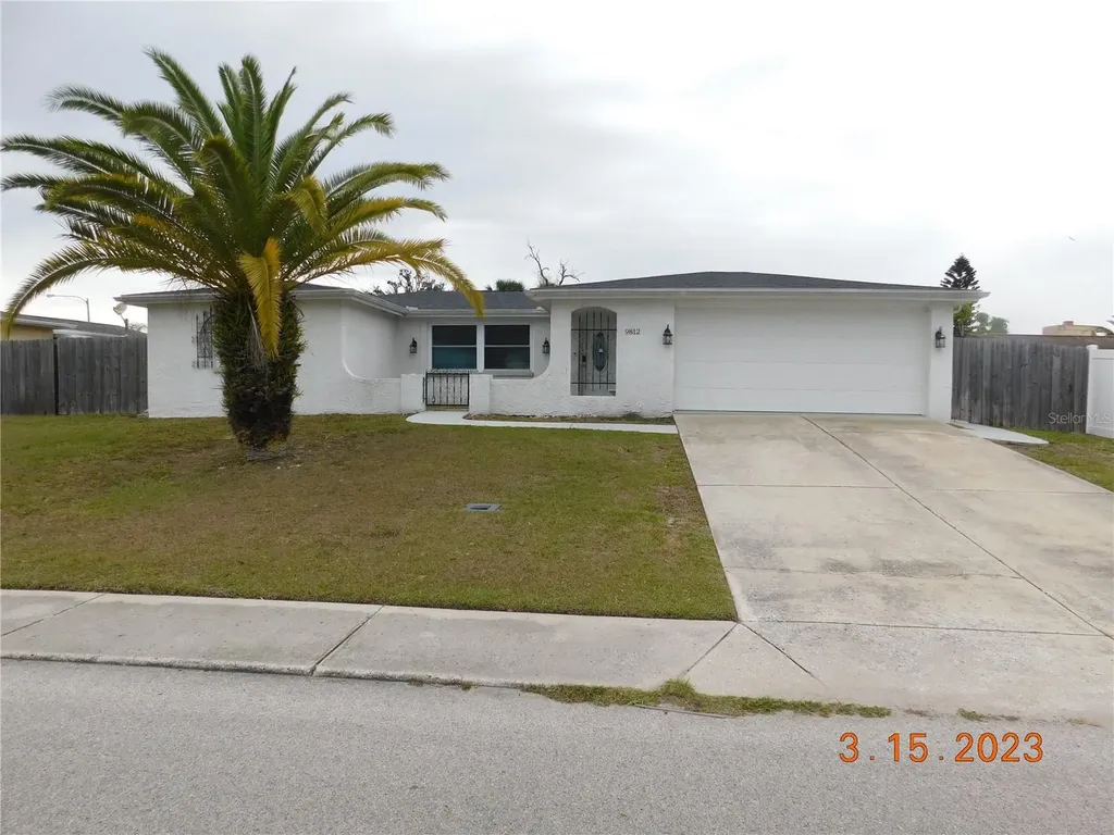 9812 Lake Chrise Lane Port Richey FL 34668