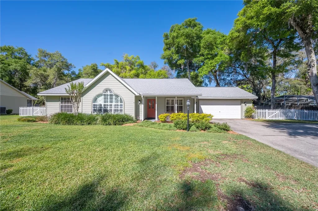 35009 Silver Oak Drive Leesburg FL 34788
