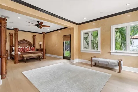 100 W Davis Boulevard Tampa FL 33606