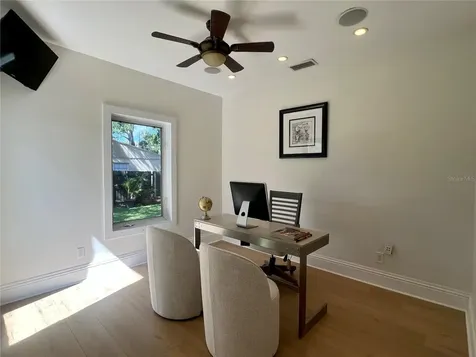 100 W Davis Boulevard Tampa FL 33606