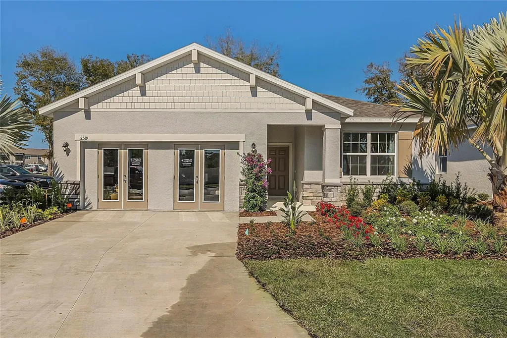 2751 Rowan Street Tavares FL 32778