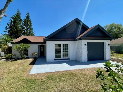 2206 N Merrin Street Plant City FL 33563