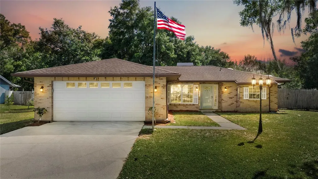 2106 Linda Lane Lutz FL 33558