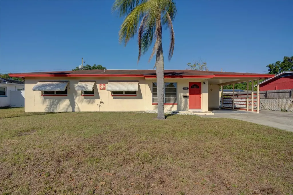 7092 16th Street N St Petersburg FL 33702