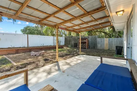 1002 N Collins Street Plant City FL 33563