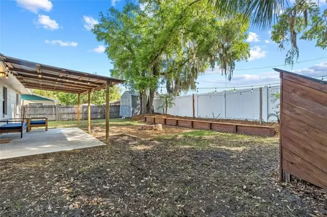 1002 N Collins Street Plant City FL 33563