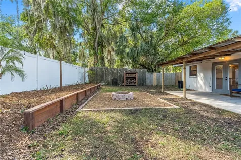 1002 N Collins Street Plant City FL 33563