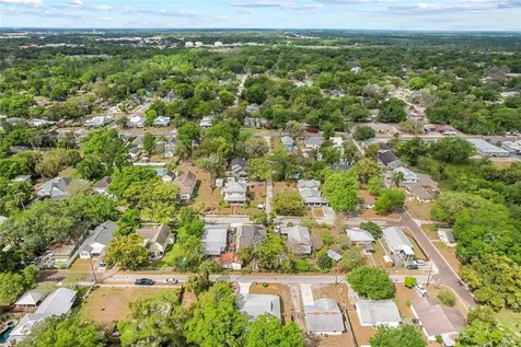 1002 N Collins Street Plant City FL 33563