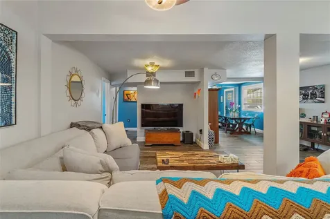 3366 10th Street N St Petersburg FL 33704