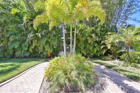 3366 10th Street N St Petersburg FL 33704