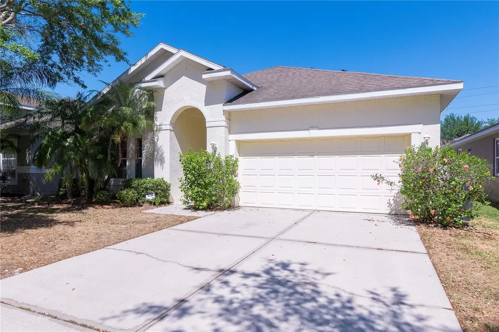 7967 Camden Woods Drive Tampa FL 33619