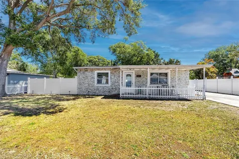 4417 Crestwood Drive N St Petersburg FL 33714