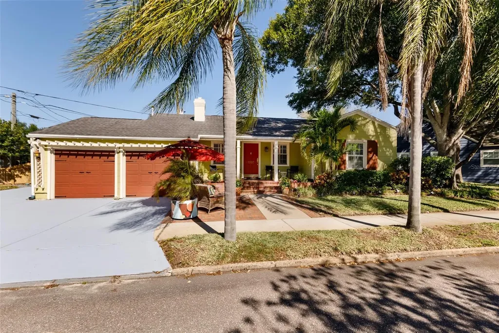 1507 Greenwood Avenue N St Petersburg FL 33704