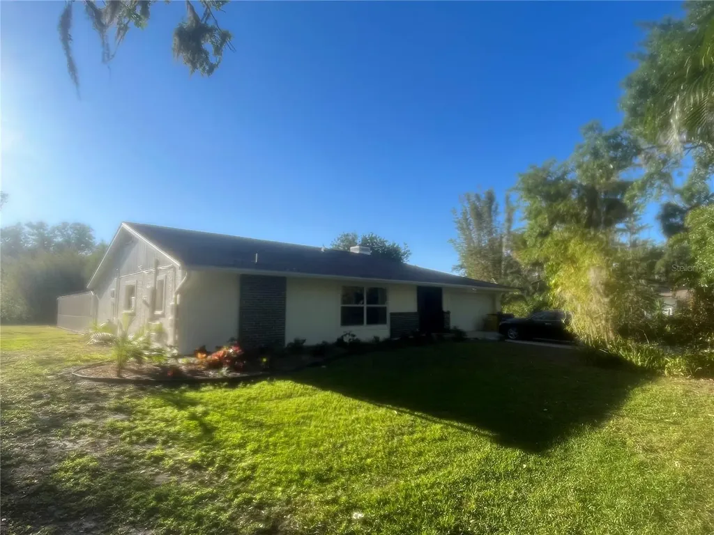 2212 Shadow Lakes Drive Sarasota FL 34240