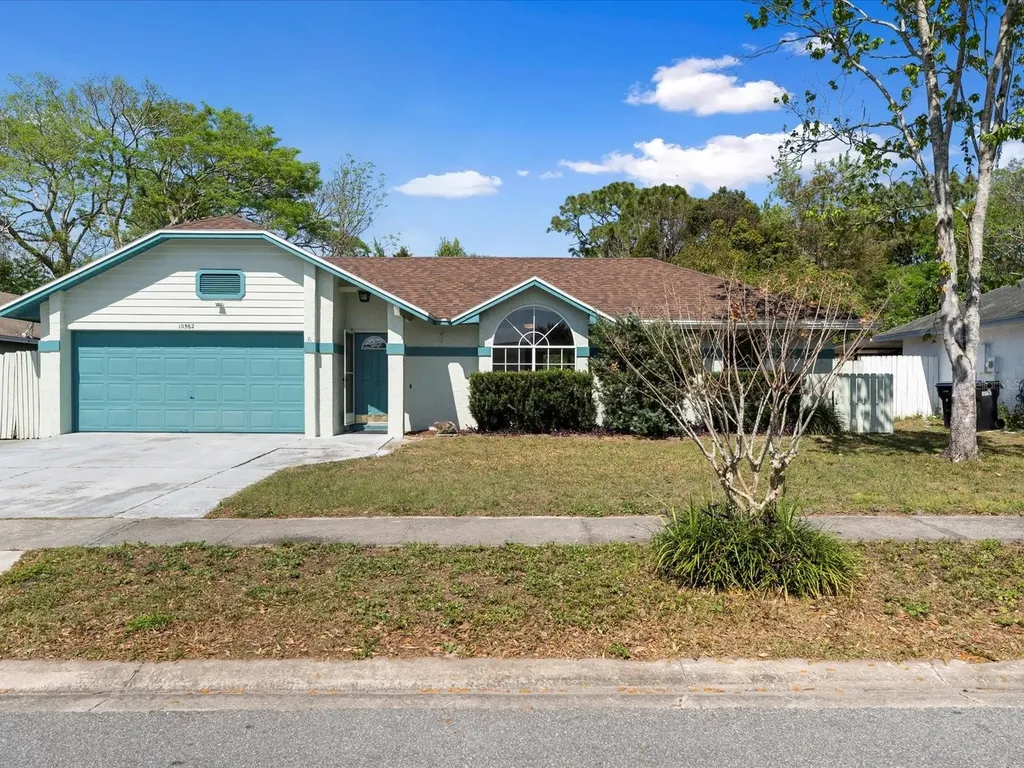 10562 Bridlewood Avenue Orlando FL 32825