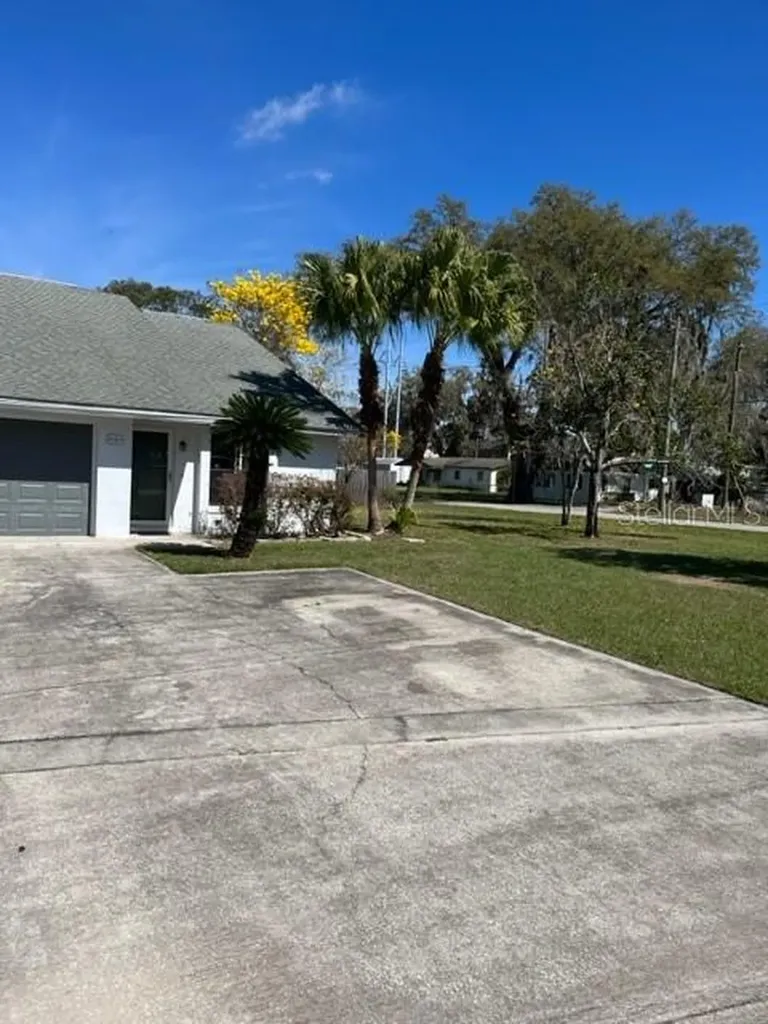 1103 Dosseywood Lane Lakeland FL 33811