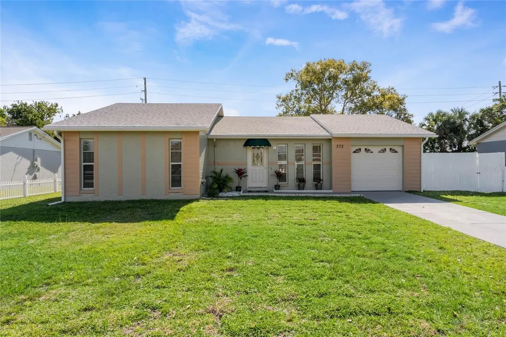 372 Royal Palm Drive Kissimmee FL 34743