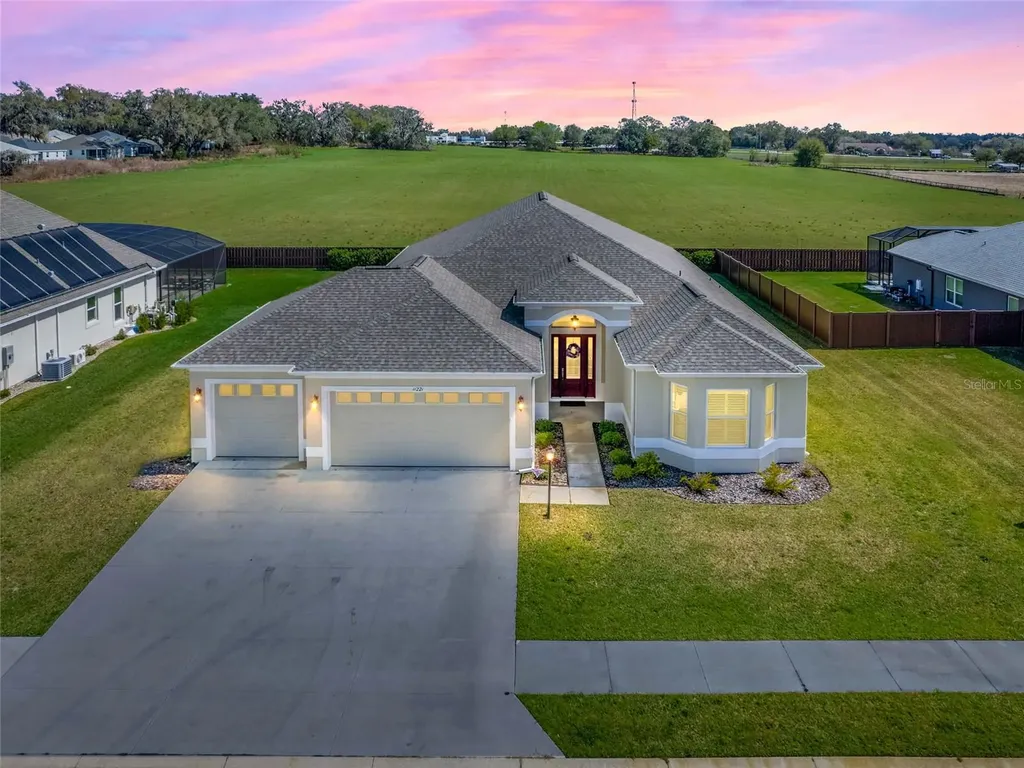 11221 Roz Way Oxford FL 34484