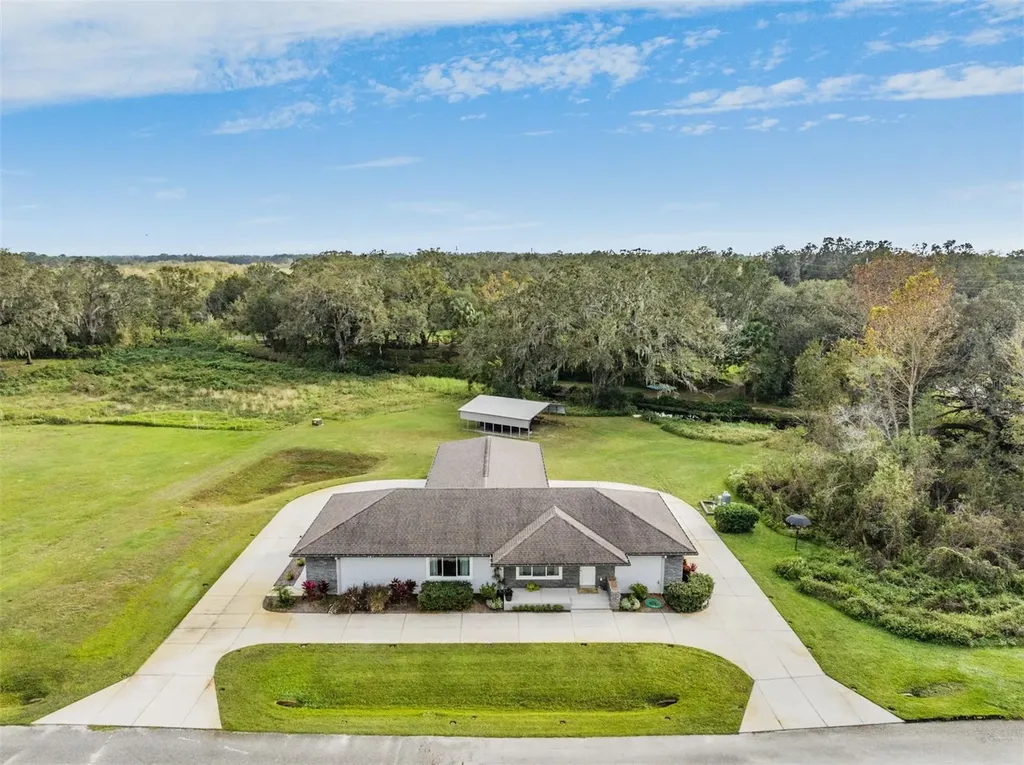 3025 Beautiful Creek Lane Plant City FL 33565