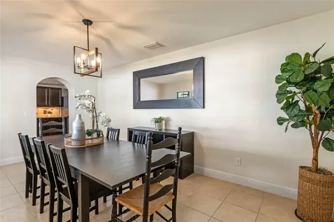 4431 Seils Way Orlando FL 32812