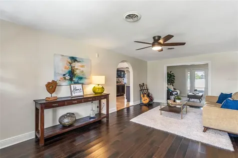 4431 Seils Way Orlando FL 32812