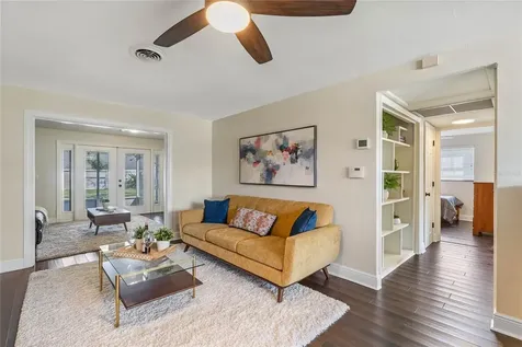 4431 Seils Way Orlando FL 32812